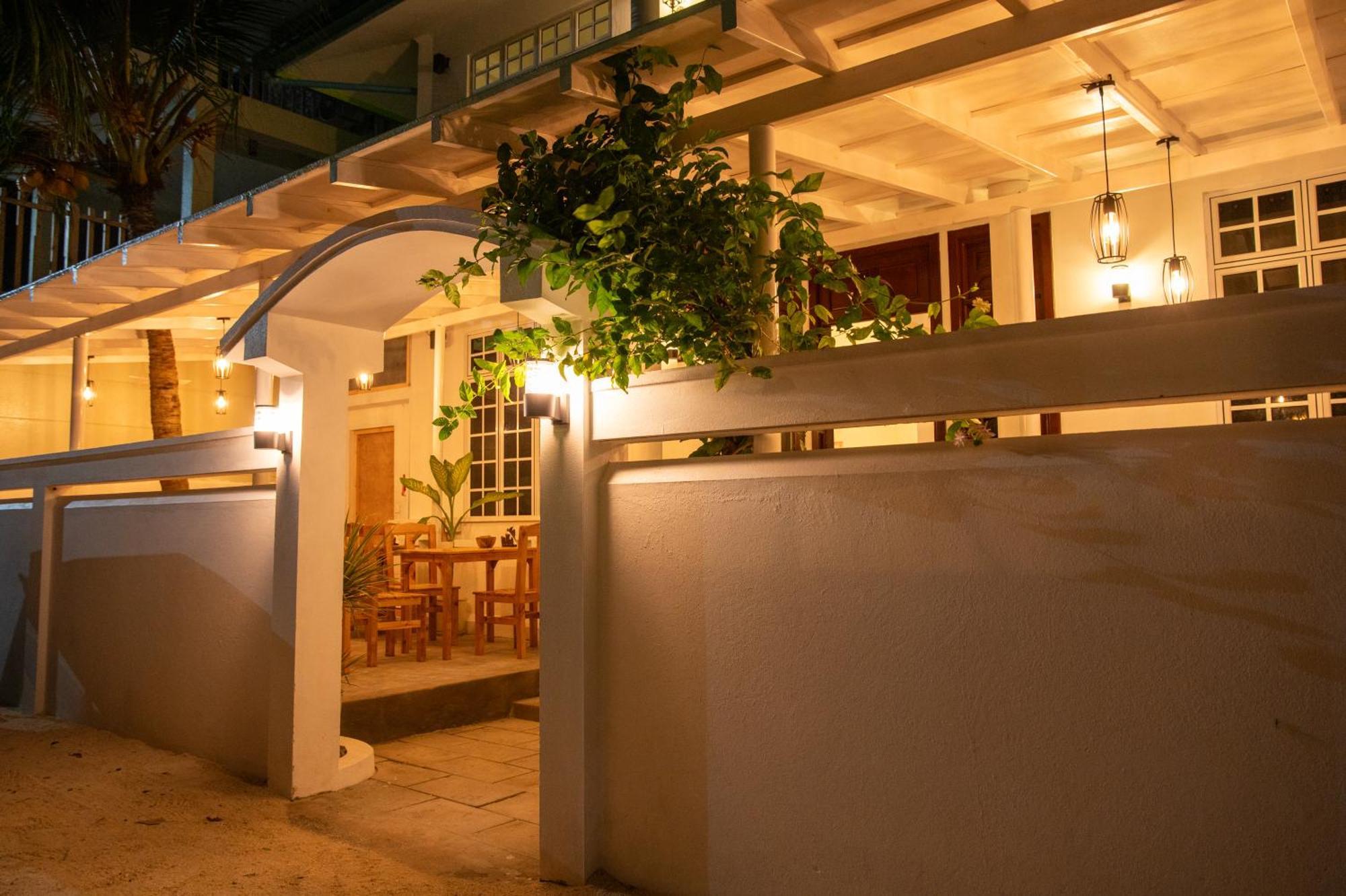 Biosphere Inn Dharavandhoo Extérieur photo